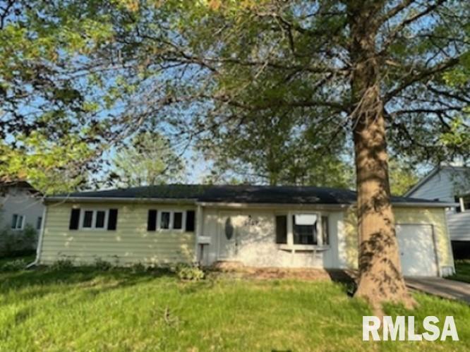 1617 12th St., Silvis, IL 61282