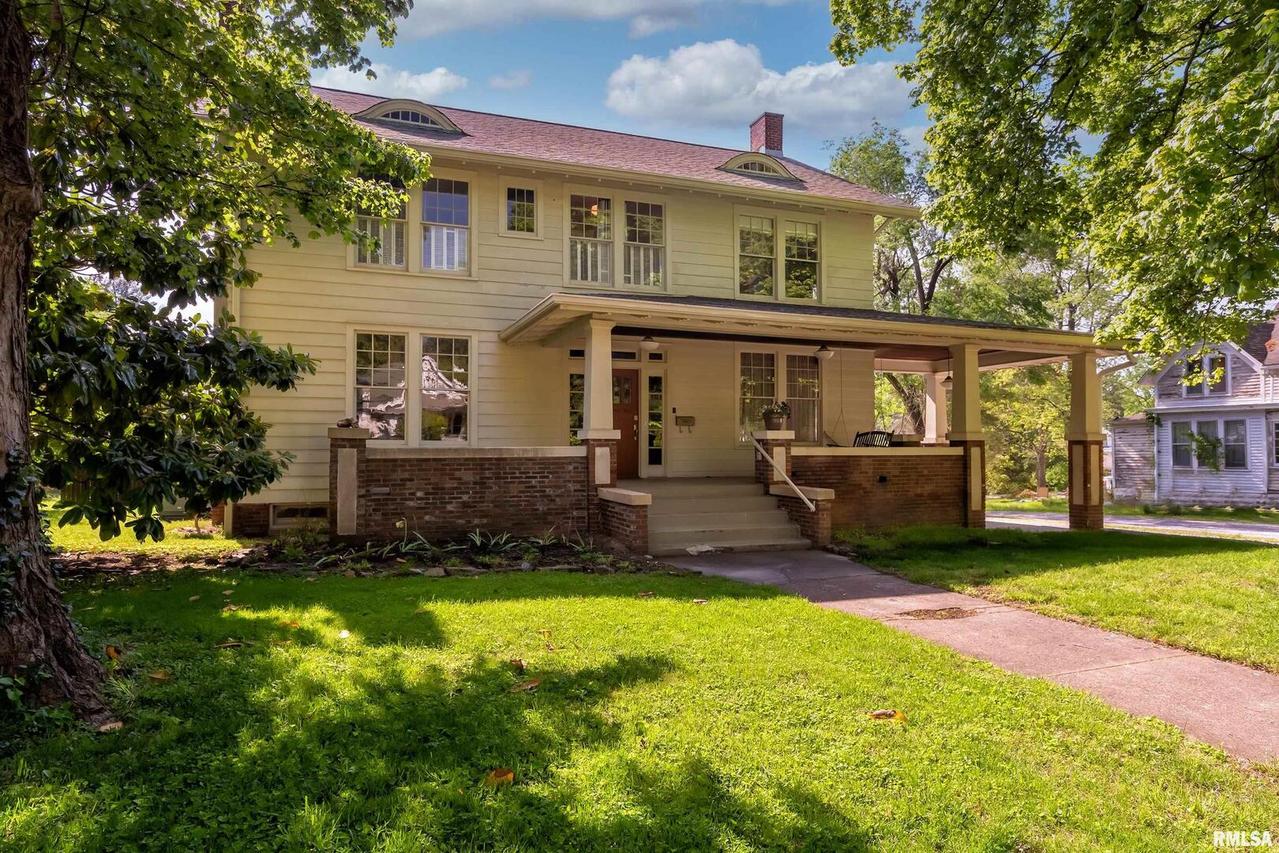 215 W Spring St., Anna, IL 62906