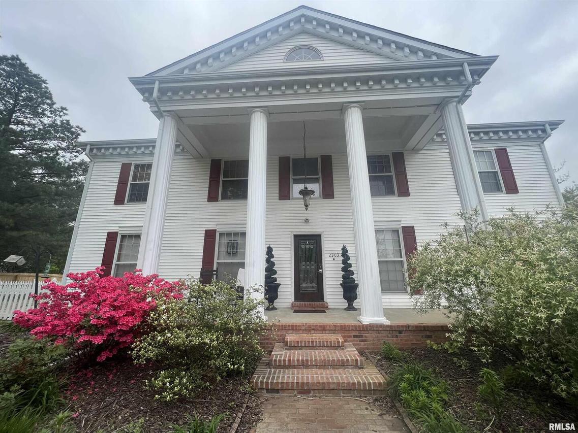 2303 W Douglas Dr., Marion, IL 62959