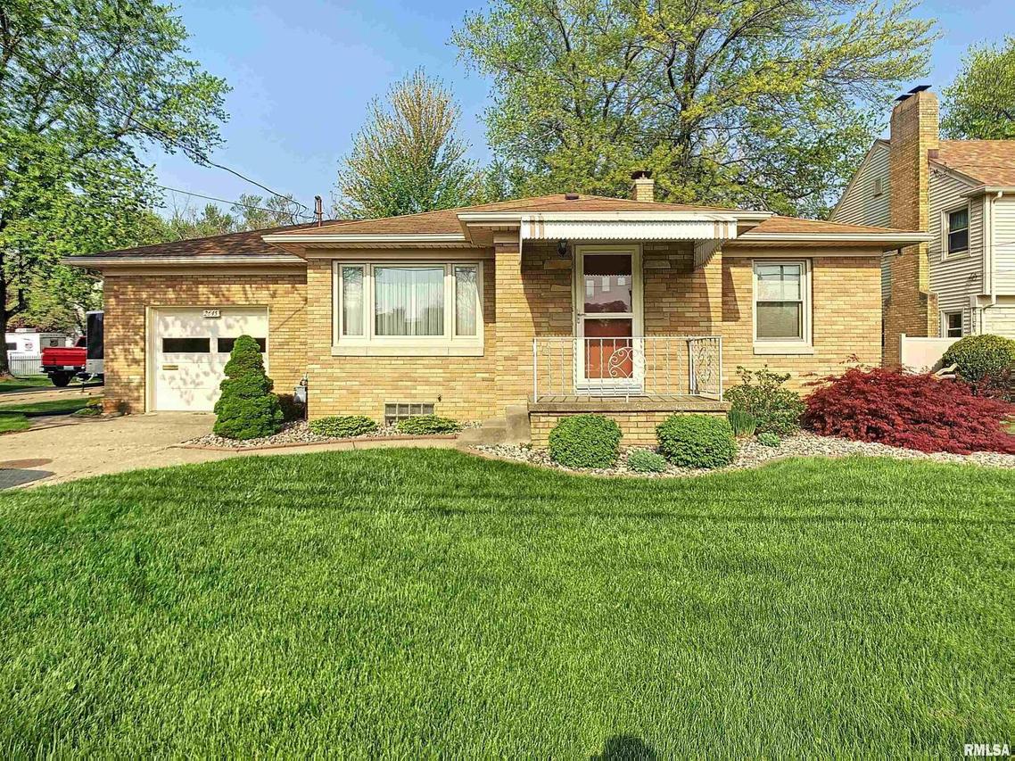 2645 7th St., East Moline, IL 61244