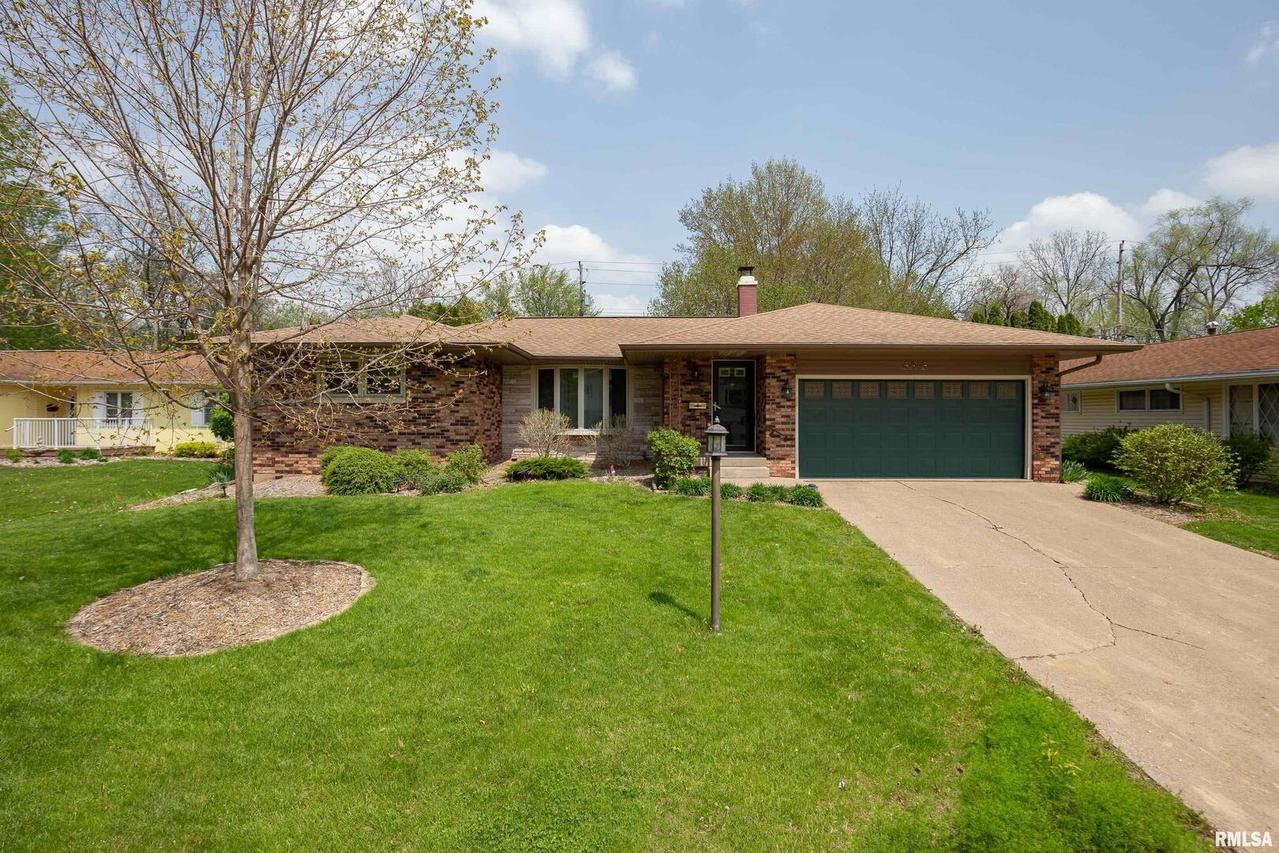 5315 34th Ave., Moline, IL 61265