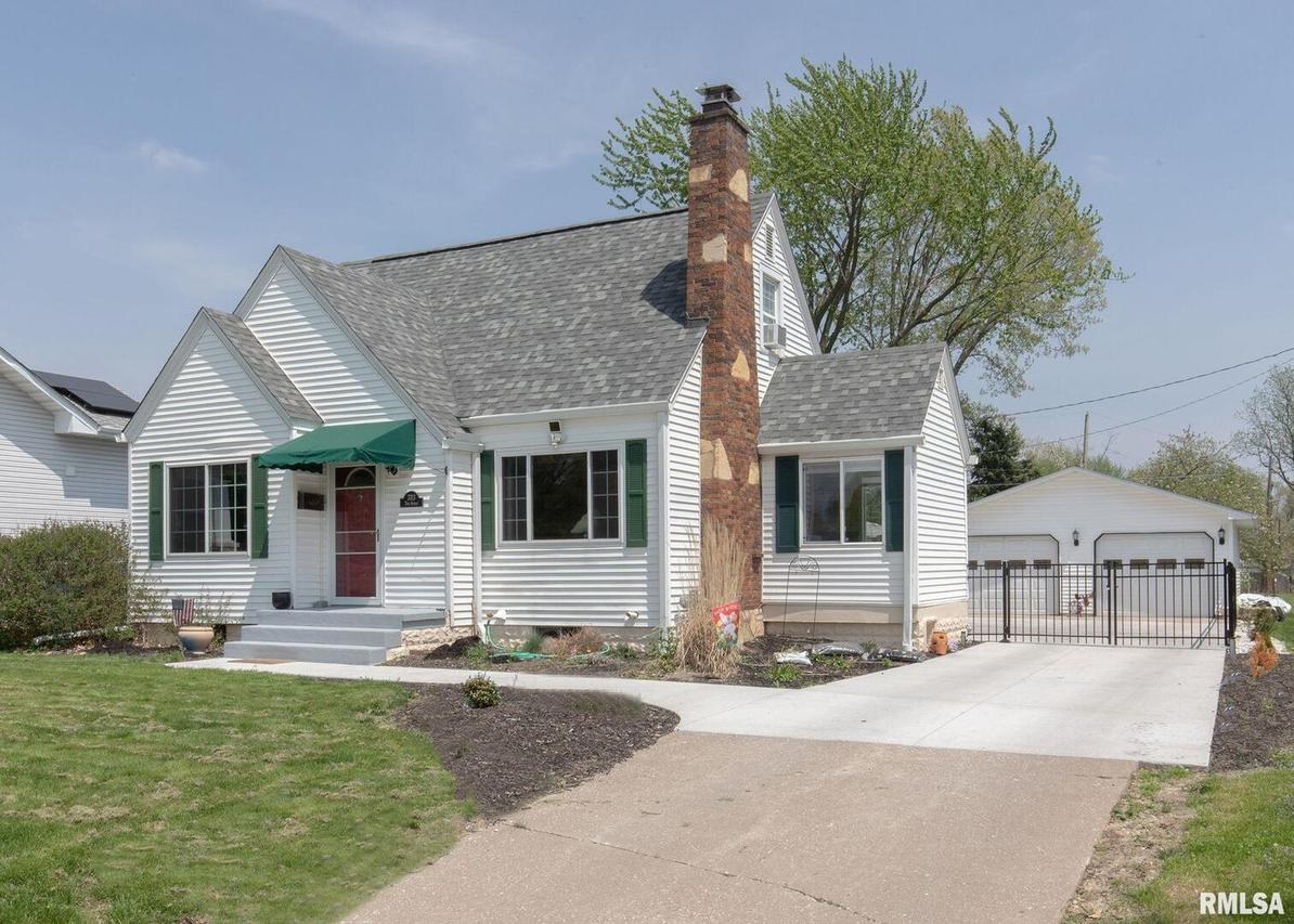 3313 24th St., Rock Island, IL 61201