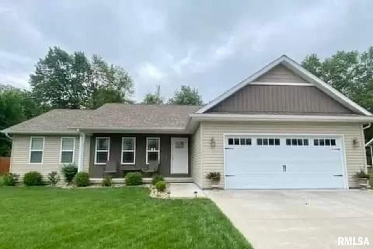 6123 Chandler Dr., Carterville, IL 62918