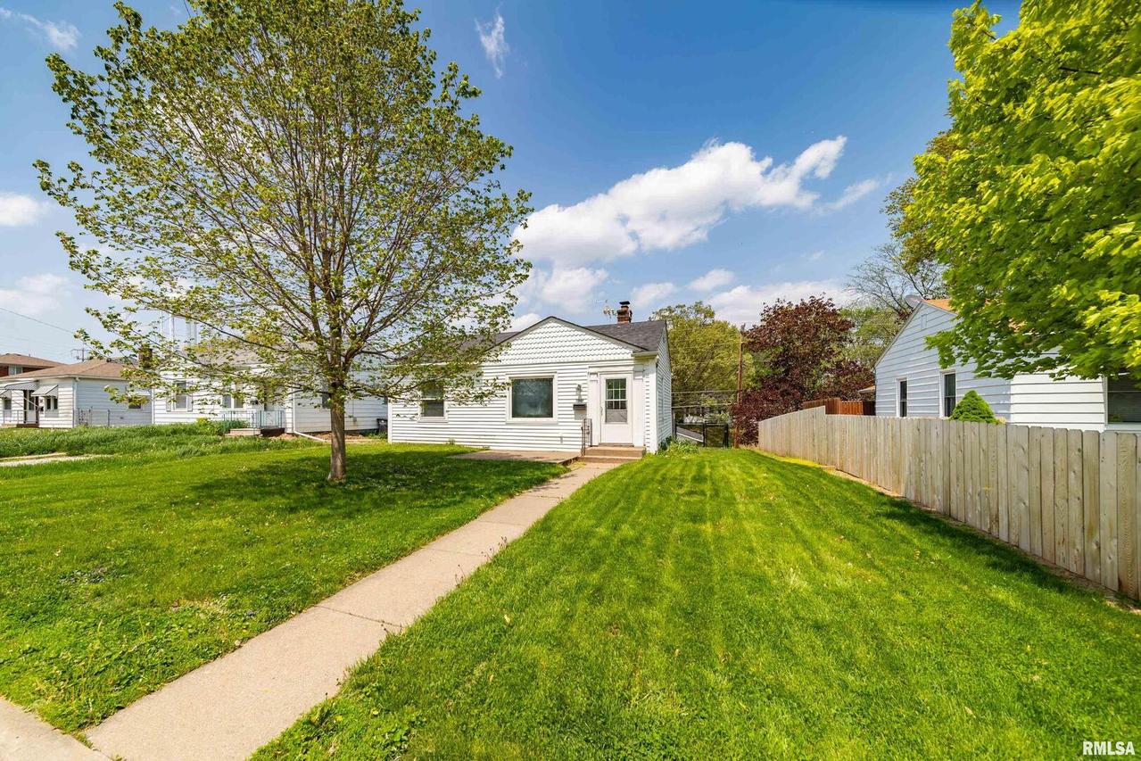 2507 32nd Ave., Rock Island, IL 61201