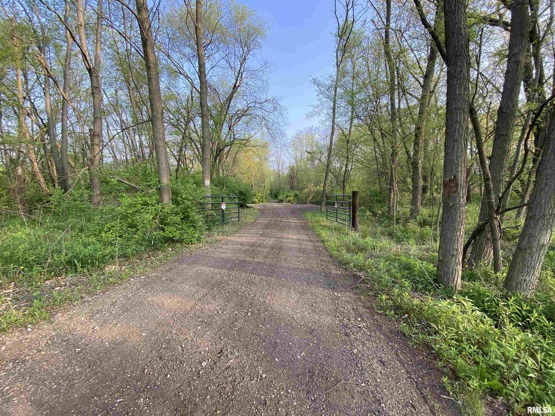 4837 Middle Rd., Peoria, IL 61605