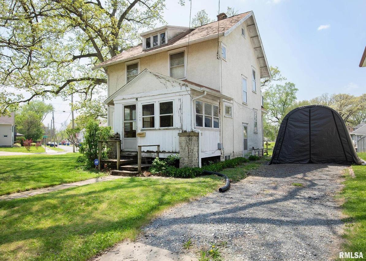 1147 24th St., Moline, IL