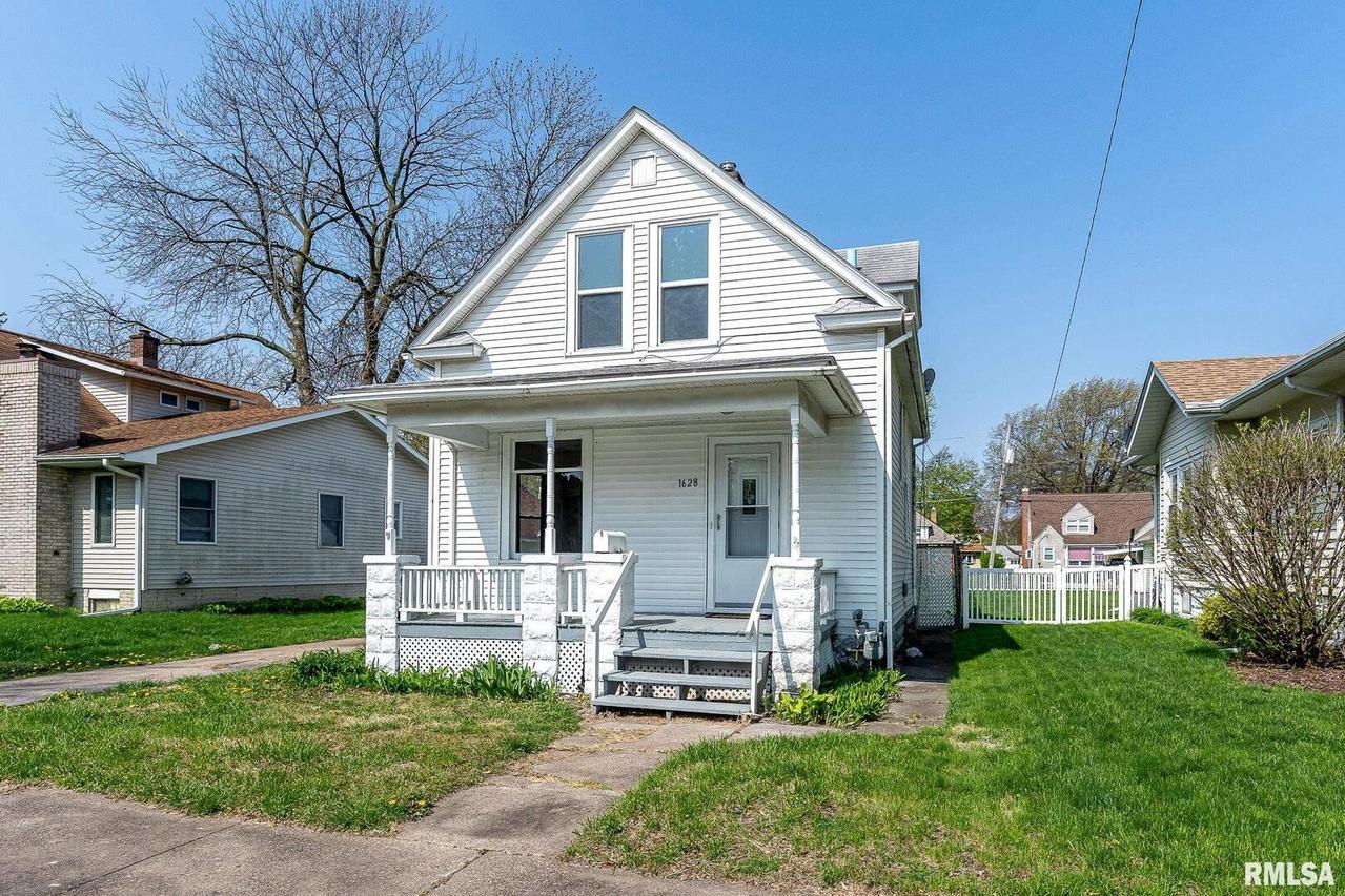 1628 36th St., Rock Island, IL 61201