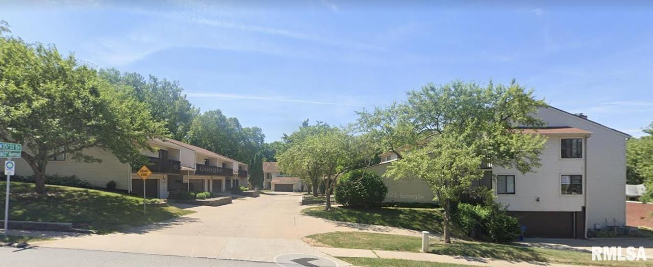 1205 35th Street Dr., Moline, IL 61265