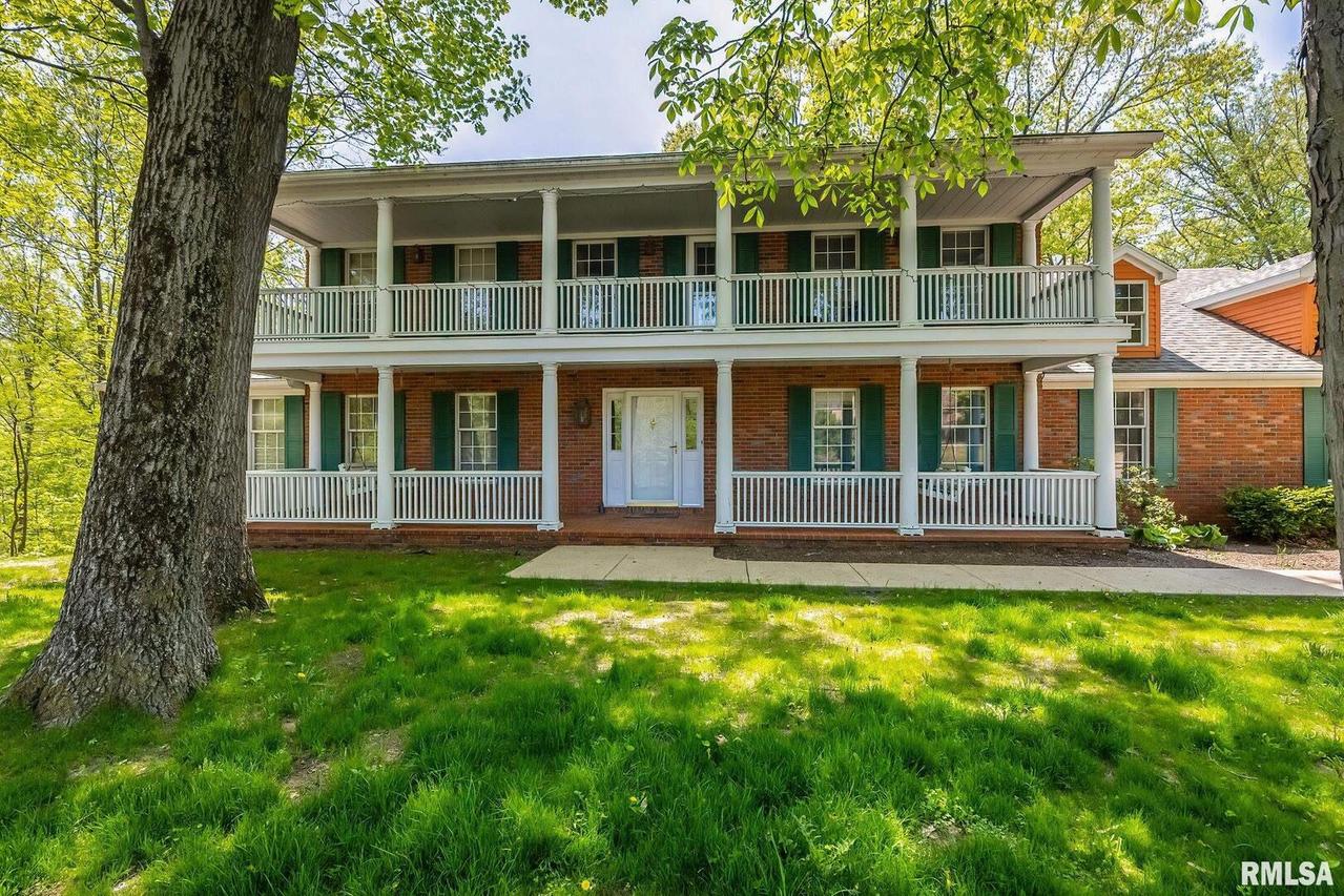 30 Wildwood Dr., Rock Island, IL 61201