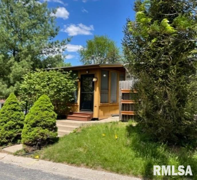 701 N High St., Port Byron, IL 61275