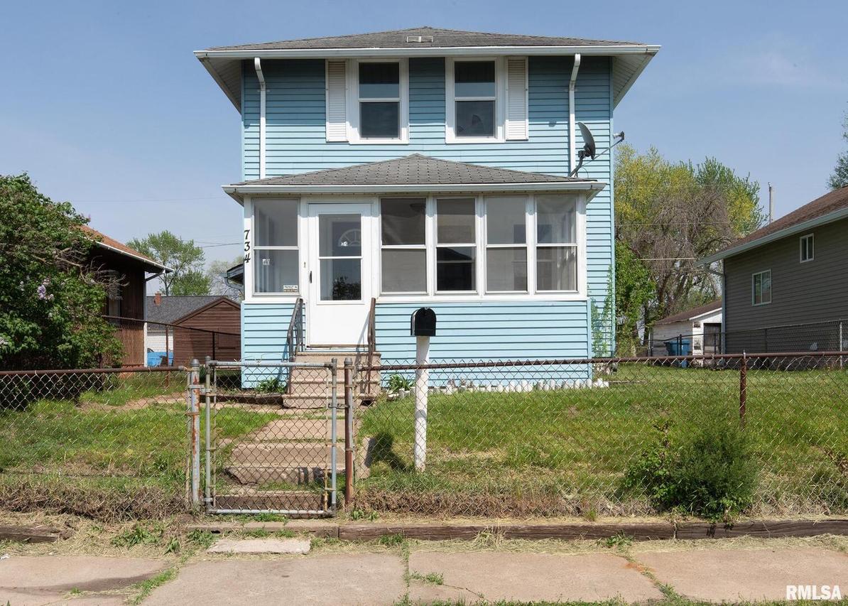 734 25th St., East Moline, IL 61244