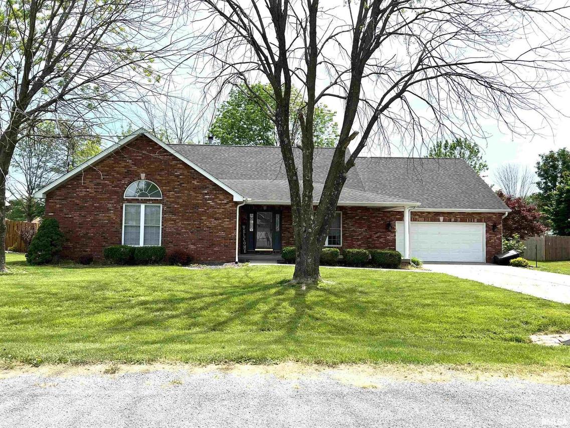 3020 Teakwood Ln., Herrin, IL 62948