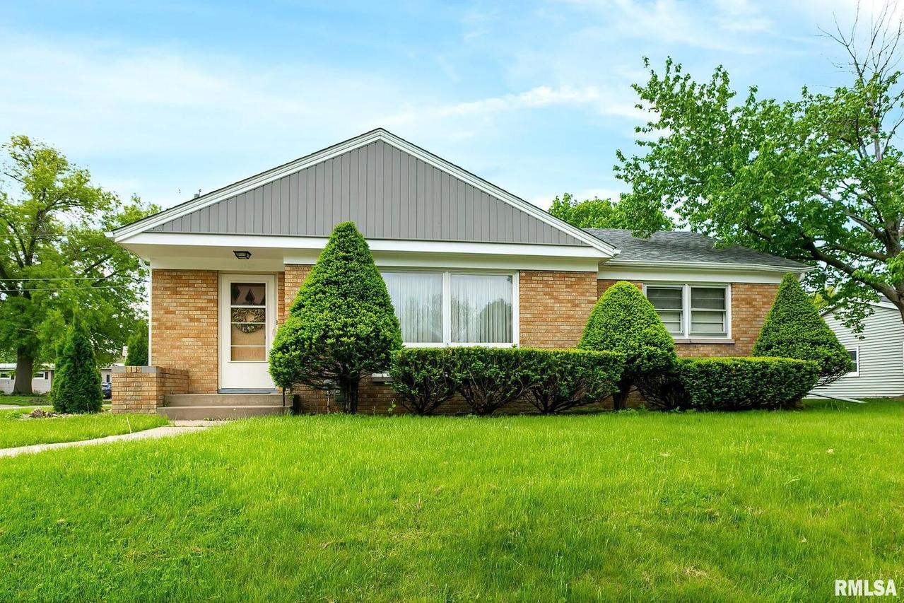 3172 13th Avenue Ct., Moline, IL 61265