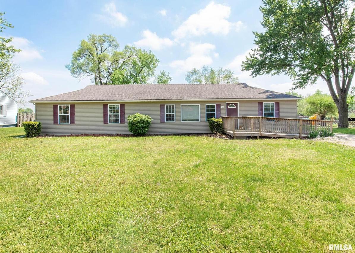 3804 6th Ave., East Moline, IL 61244