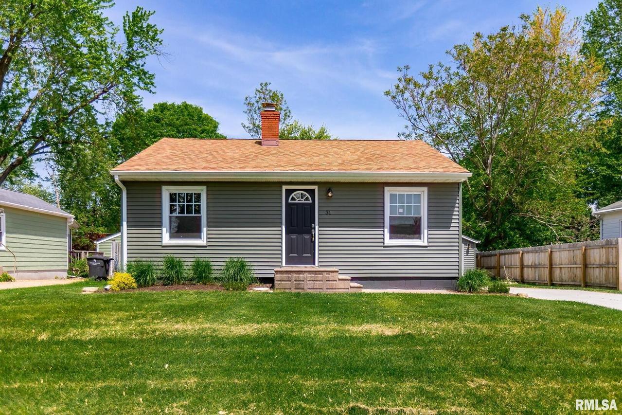 31 Berkshire Dr., Rock Island, IL 61201