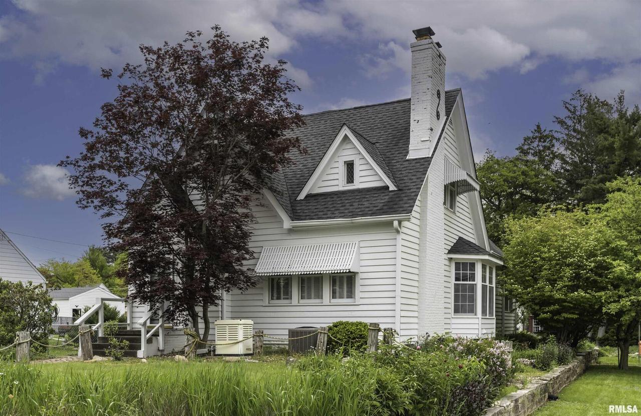 2640 8th St., Moline, IL 61265