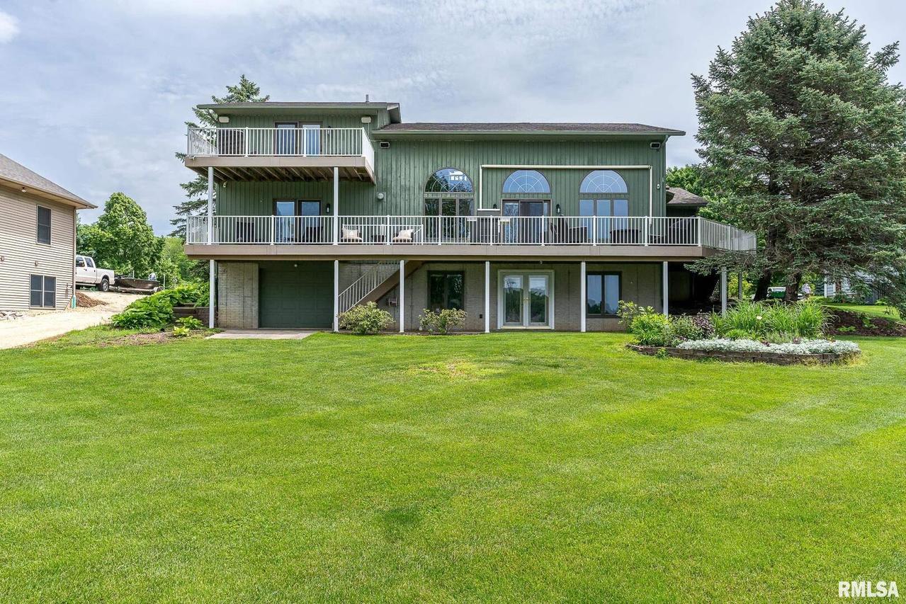 12122 Route 84 N, Port Byron, IL 61275