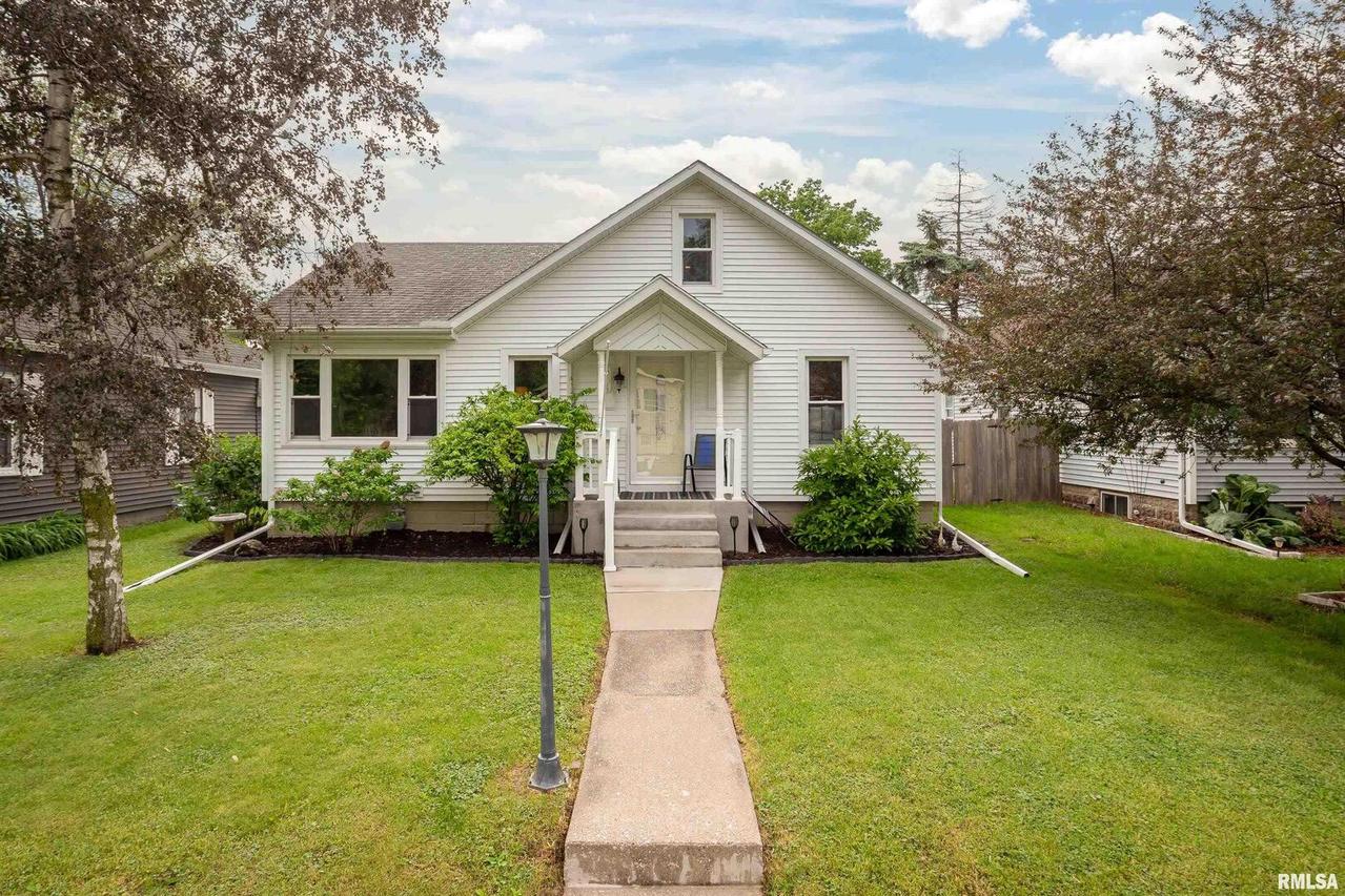 2204 45th St., Rock Island, IL 61201