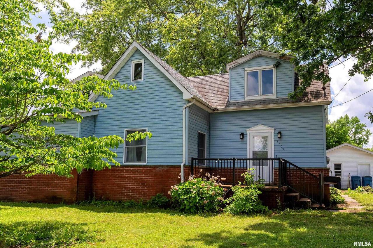 1609 W Copeland St., Marion, IL 62959