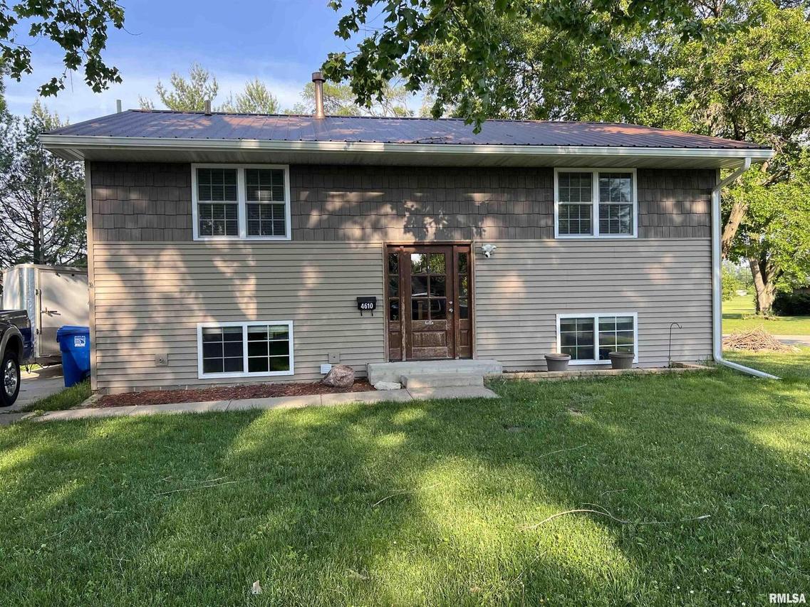 4610 51st St., Moline, IL 61265