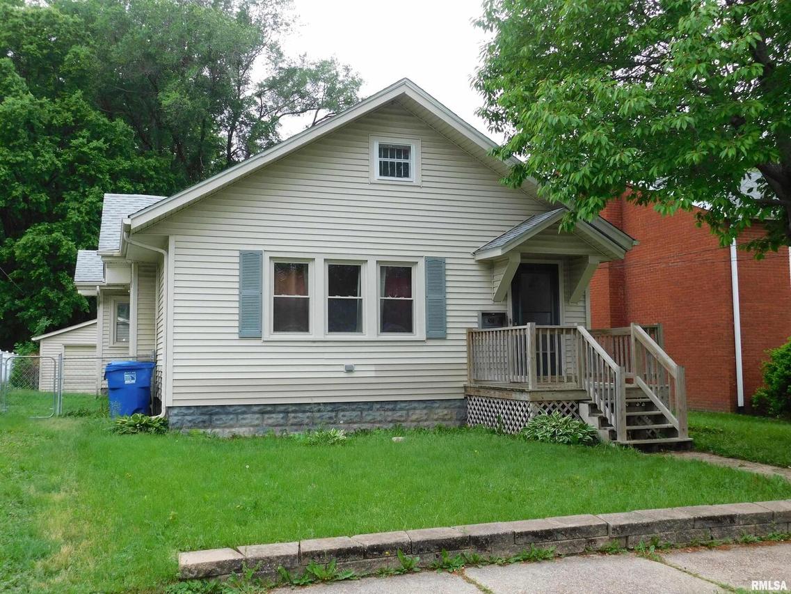 2611 15th St., Moline, IL 61265