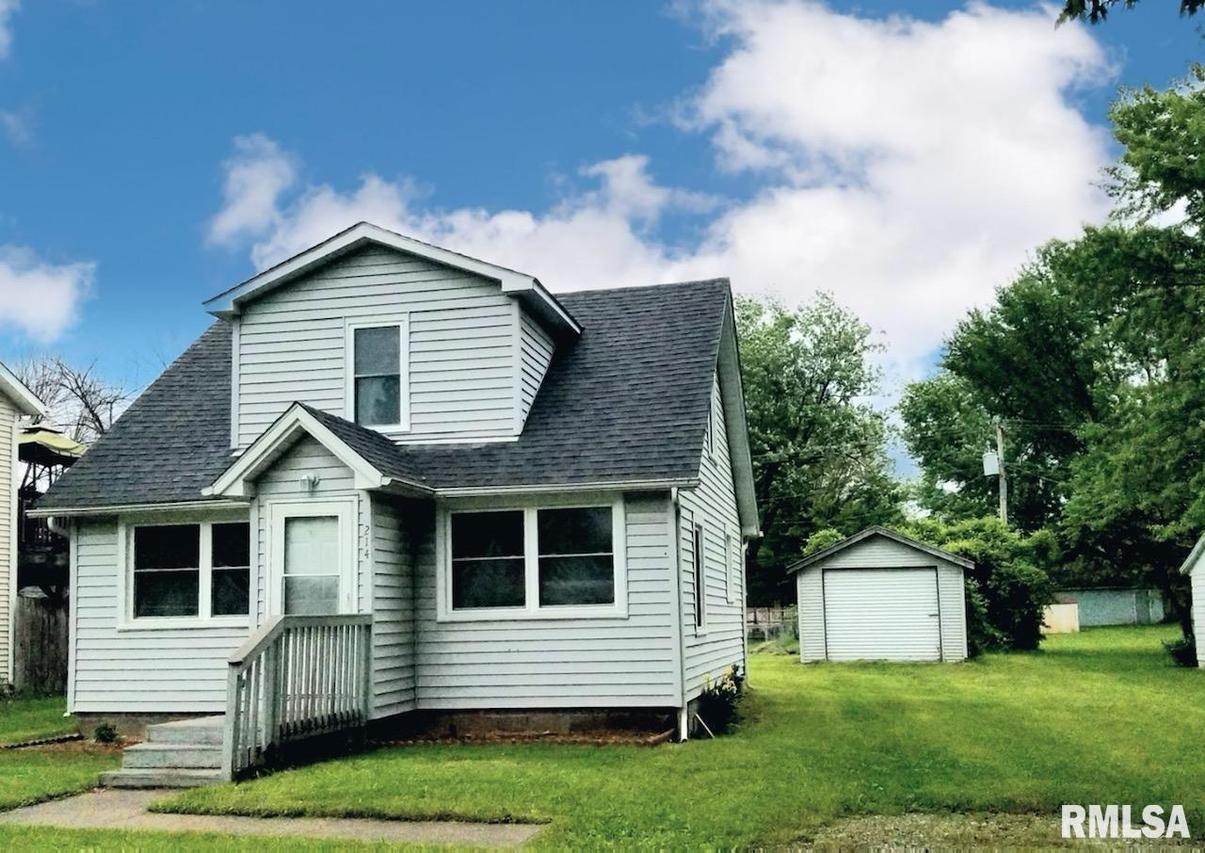 214 7th St., Colona, IL 61241