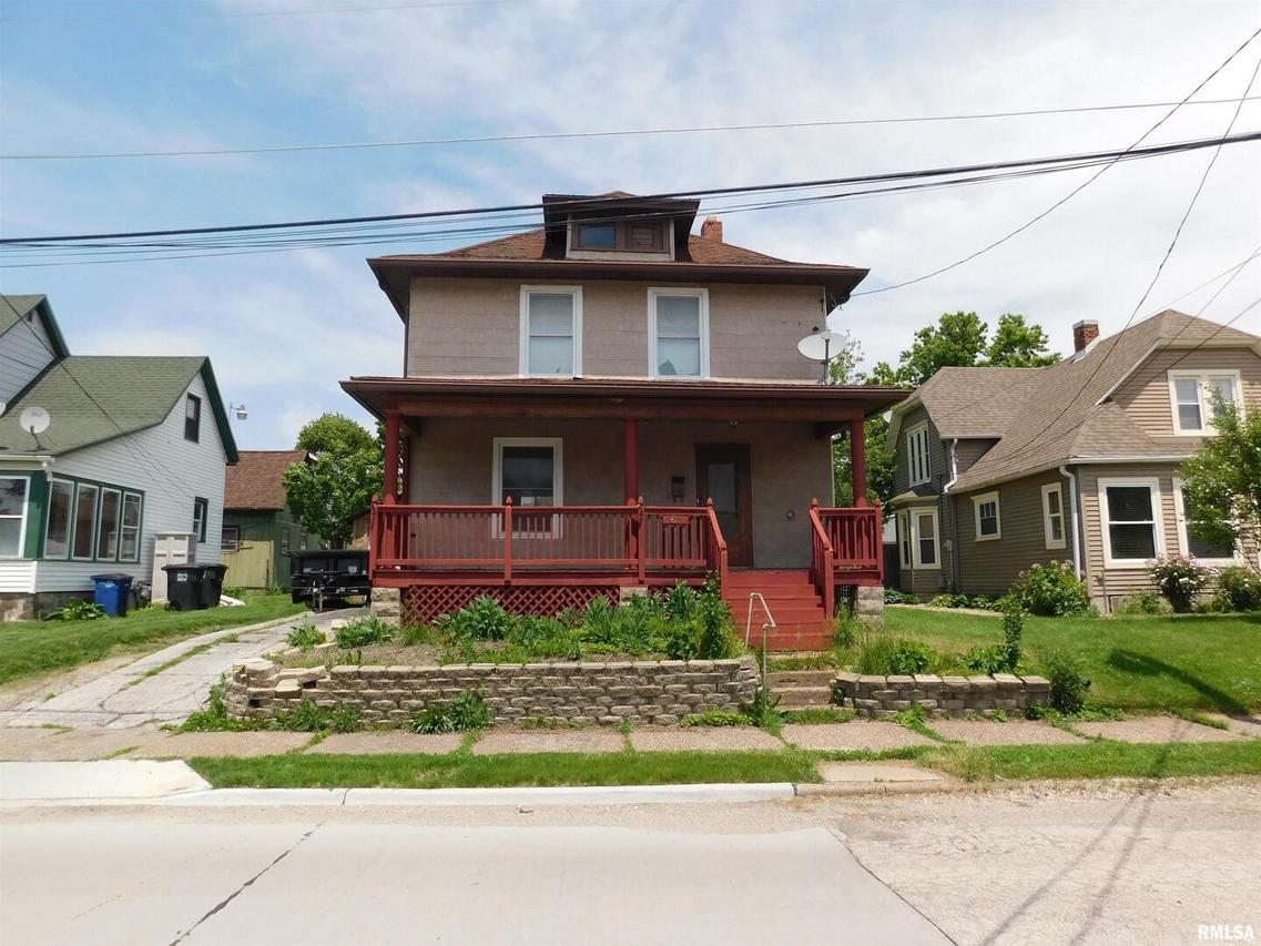 1611 28th Ave., Moline, IL 61265