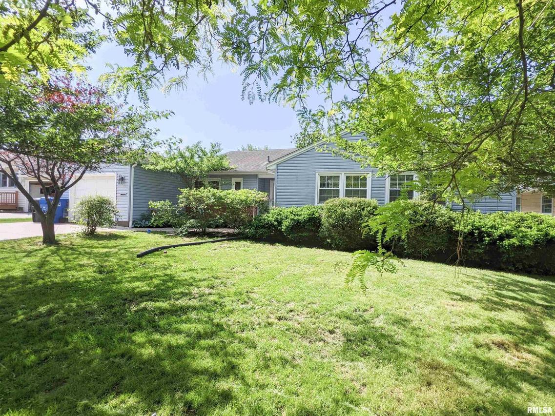 2548 29th Avenue Ct., Moline, IL 61265