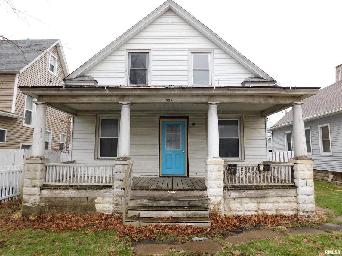 523 16th Ave., East Moline, IL 61244