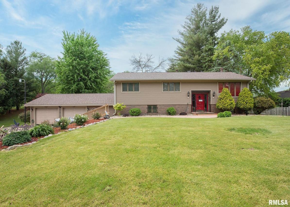 11210 Ridgewood Rd., Milan, IL 61264