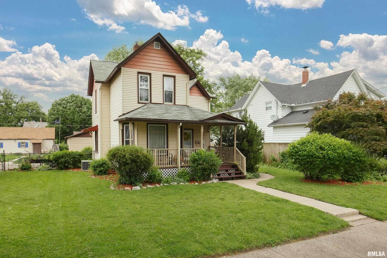 1025 14th Ave., Moline, IL 61265