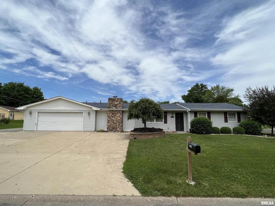 1202 6th St., Hampton, IL 61256