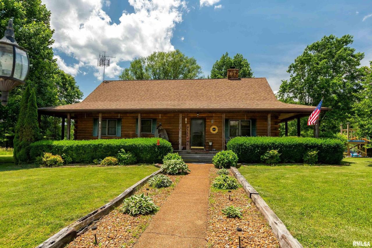 200 Reeves Rd., Carrier Mills, IL