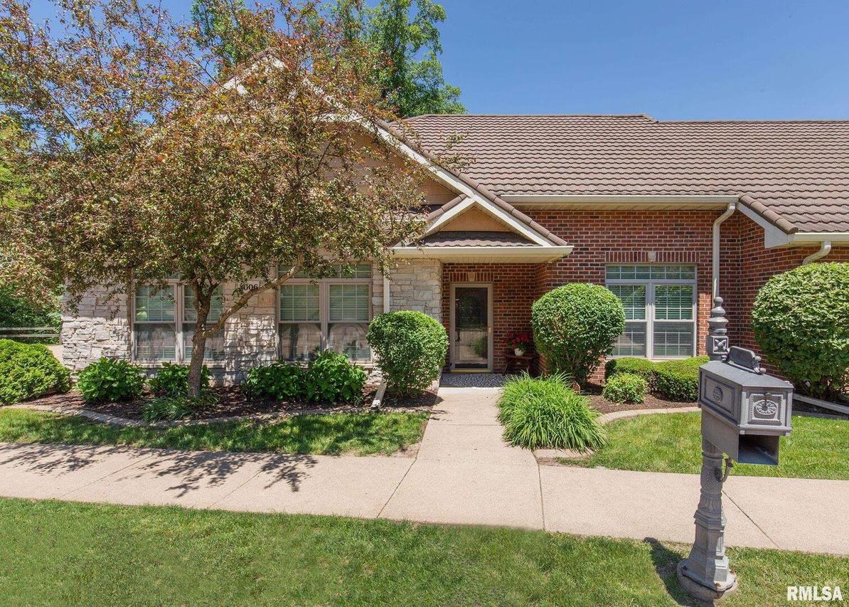 1006 2nd Street Ct., Moline, IL 61265