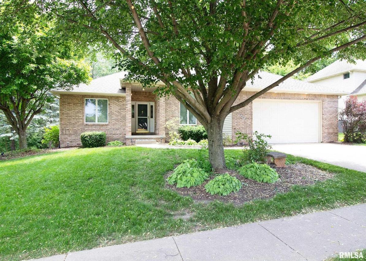 3402 79th St., Moline, IL 61265