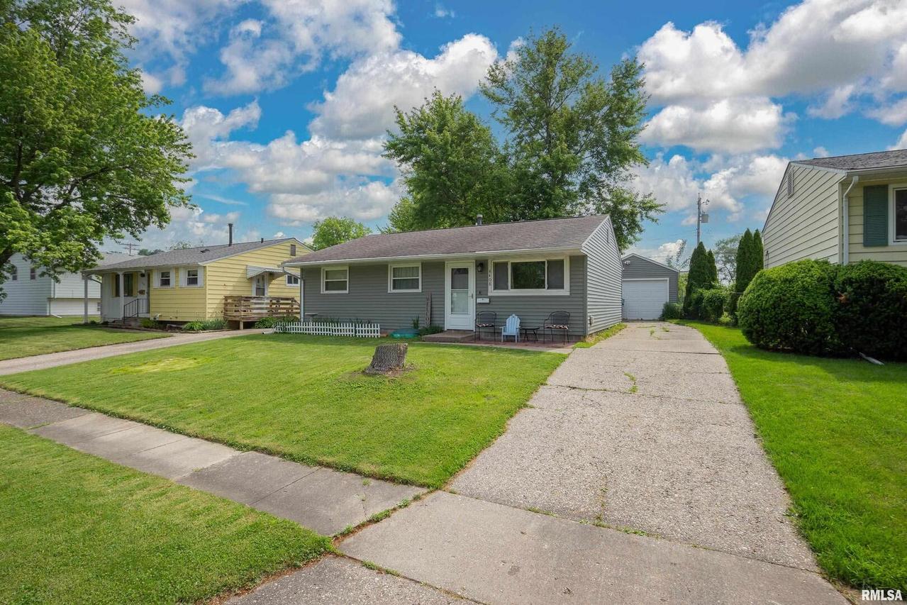 4408 51st St., Moline, IL 61265