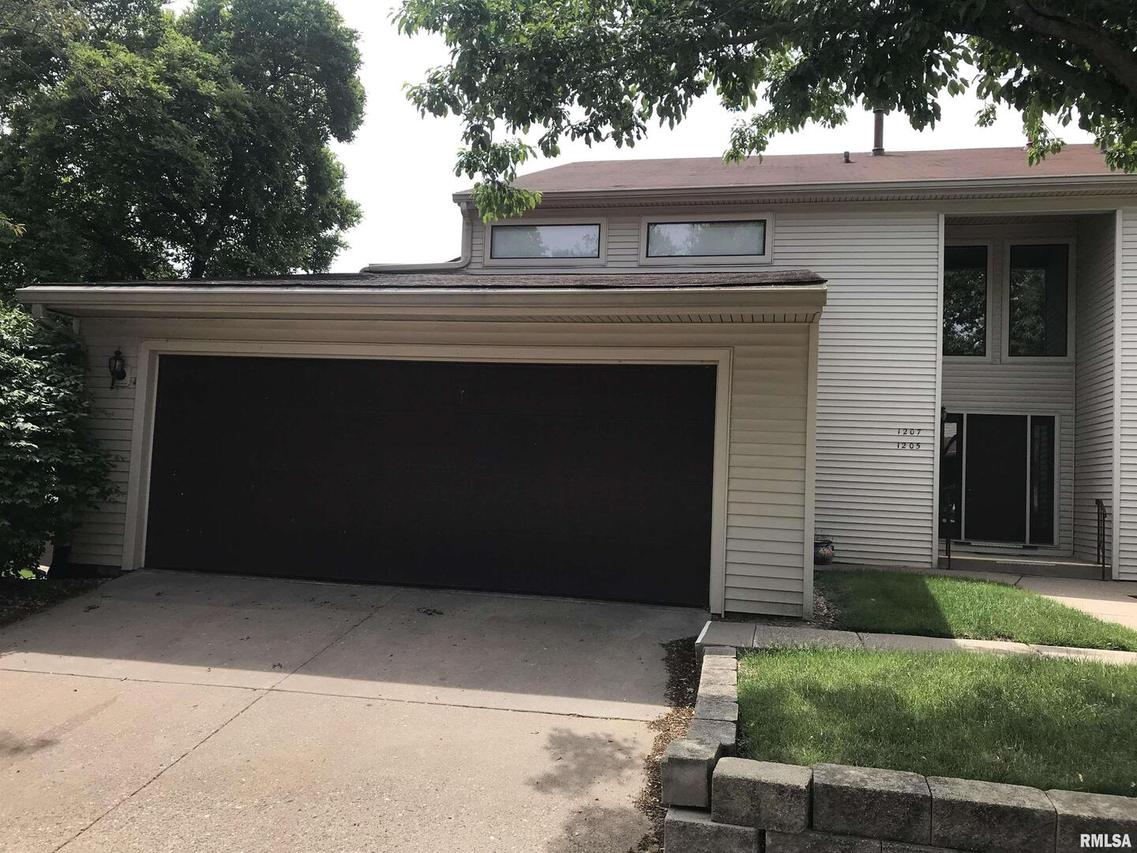 1207 35th Street Dr. #D, Moline, IL 61265