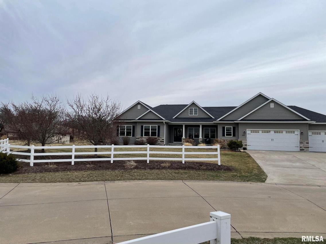 1310 11th Ave., Andalusia, IL 61232