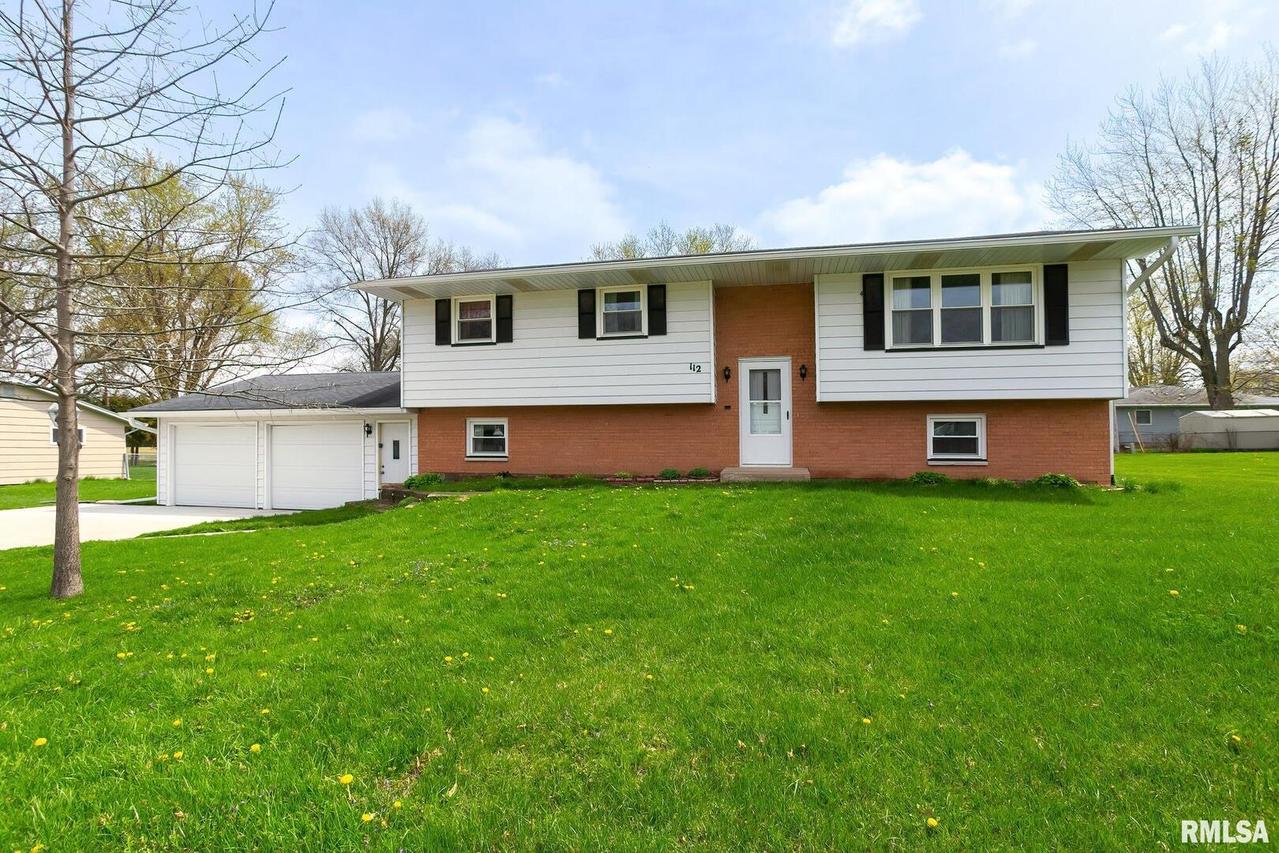 112 Briargate Dr., Colona, IL 61241