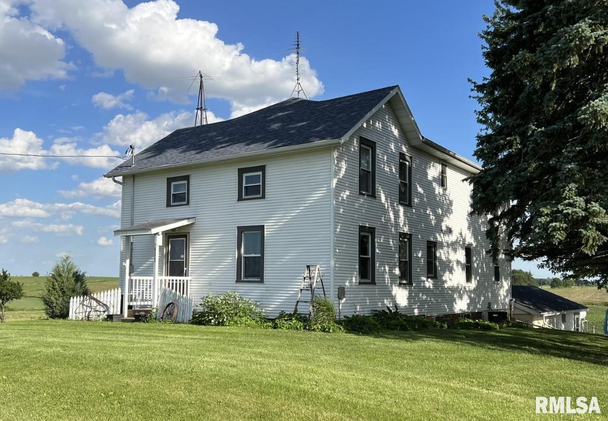 18323 N 400th Ave., Galva, IL 61434