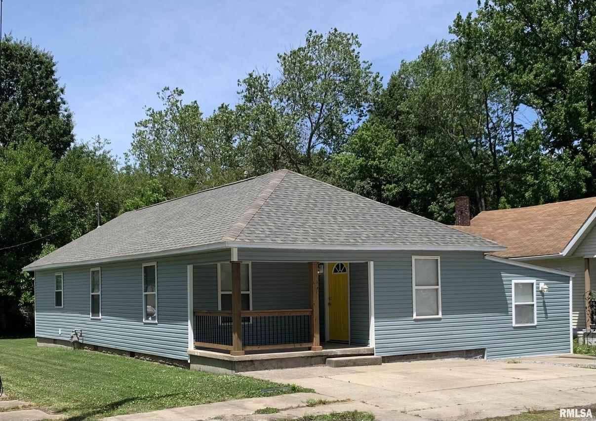 1201 N 11th St., Herrin, IL 62948