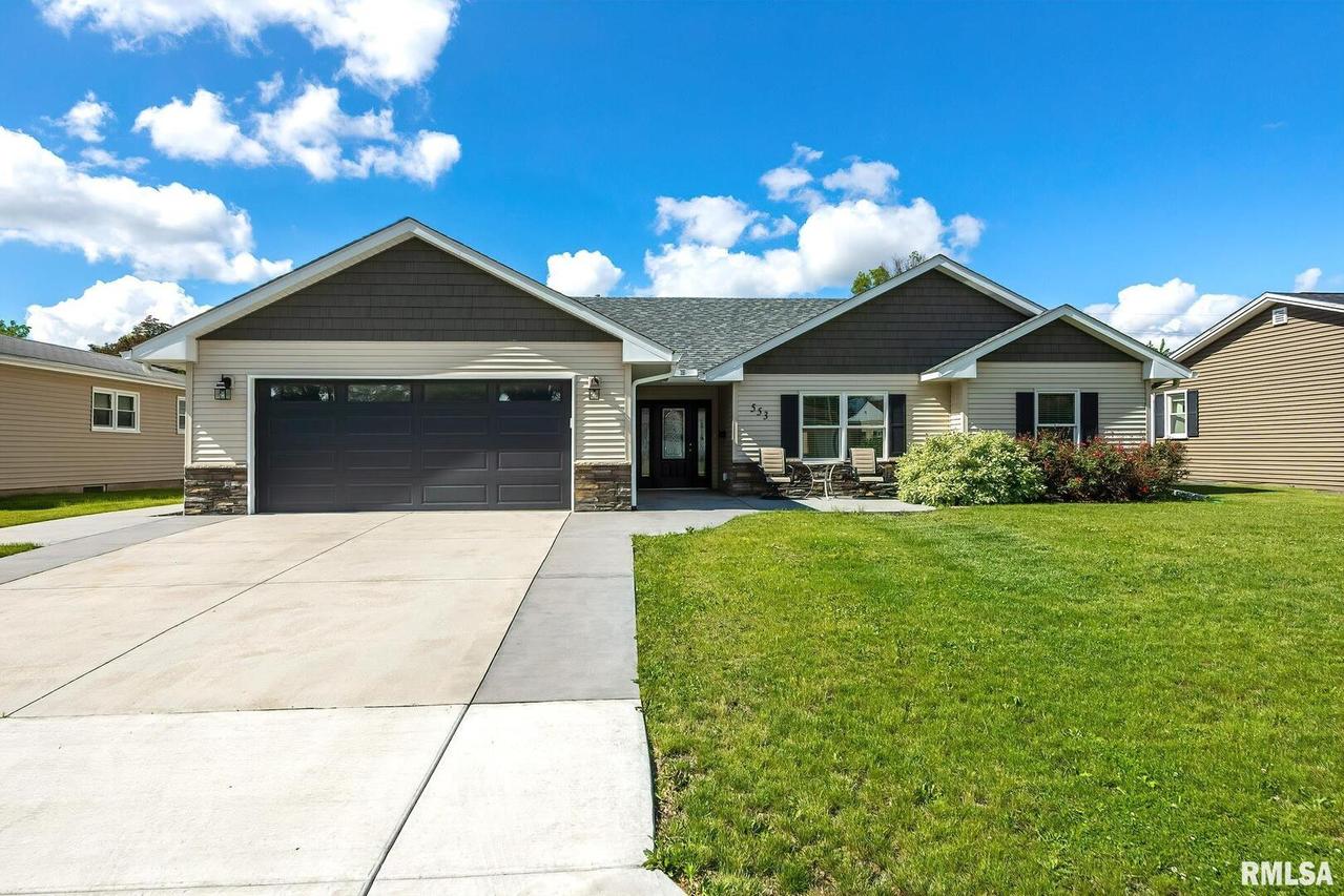 553 29th Ave., East Moline, IL 61244