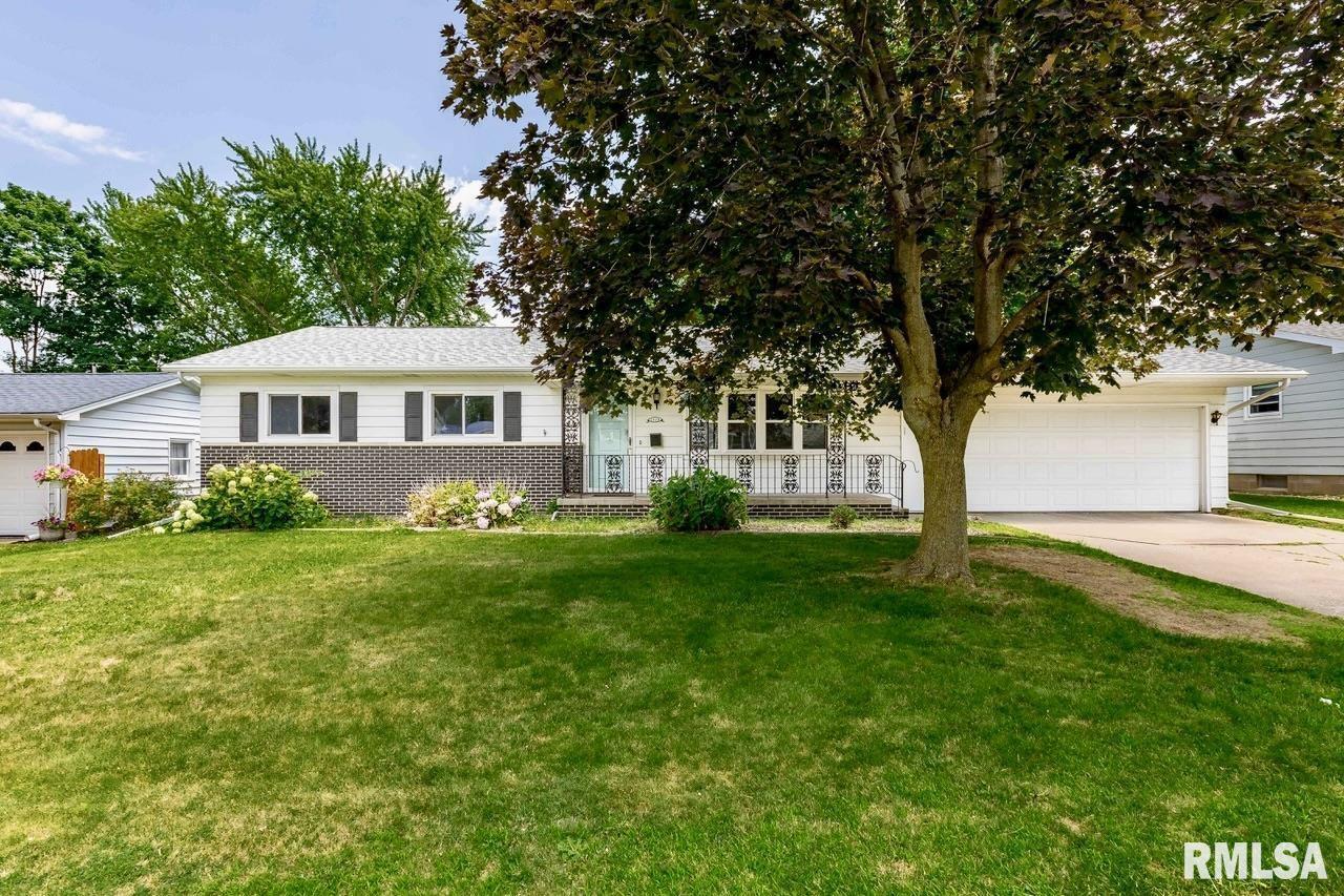 2938 9 1/2th St., East Moline, IL 61244