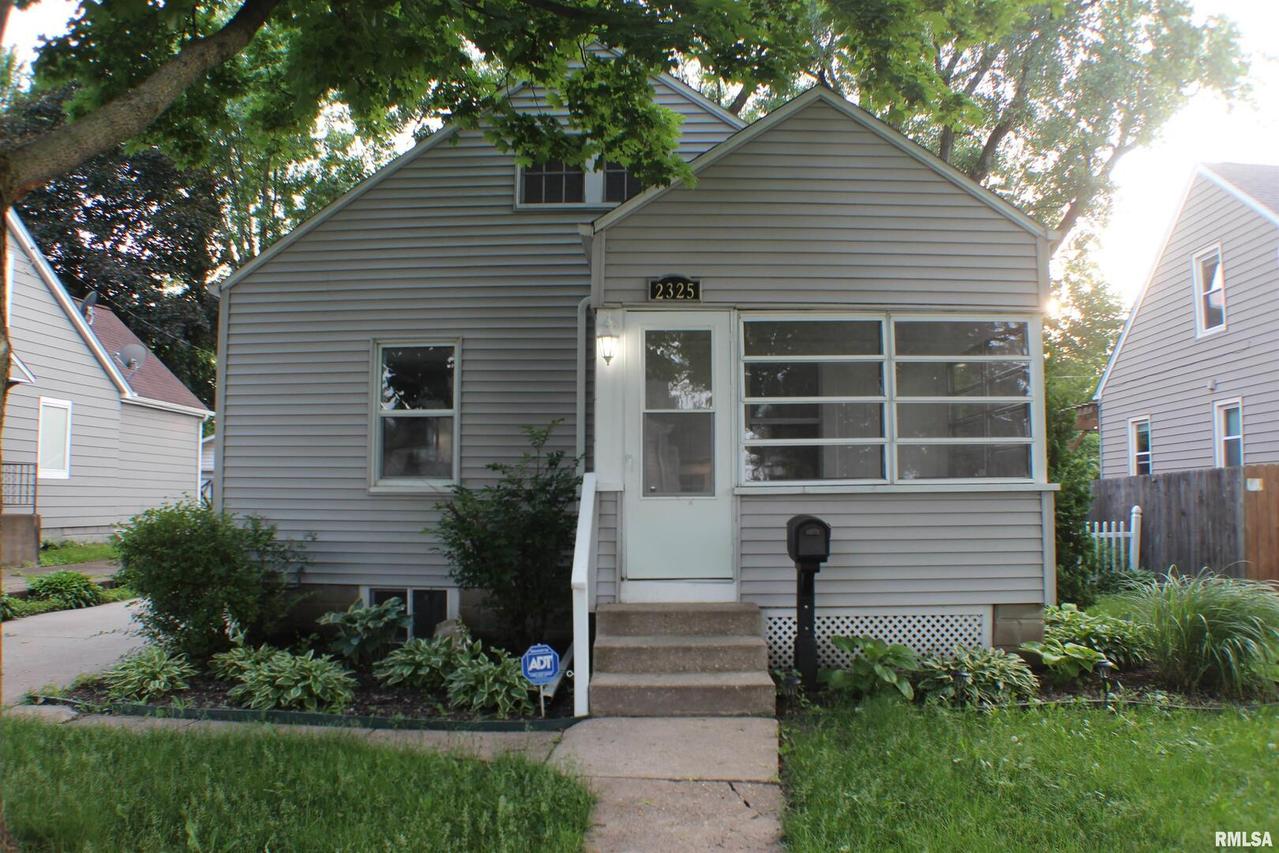 2325 25th St., Moline, IL 61265