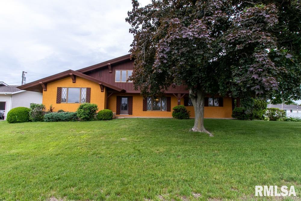 831 1st Ave., Fulton, IL 61252