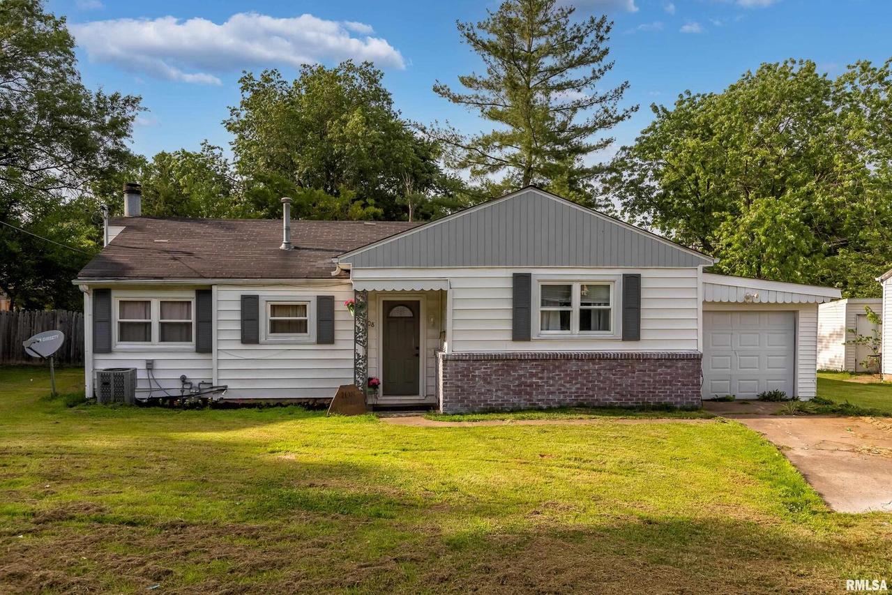 108 E Stockton St., Marion, IL 62959