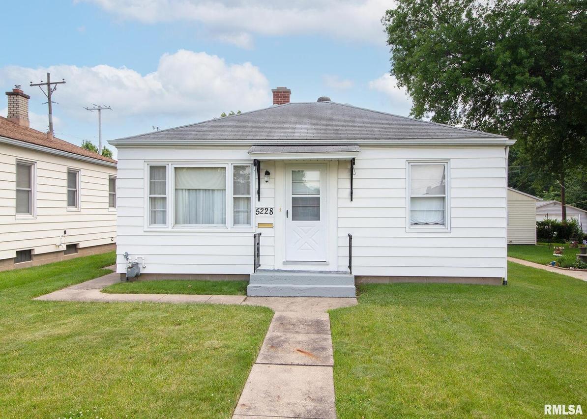 5228 11th Ave. #B, Moline, IL 61265