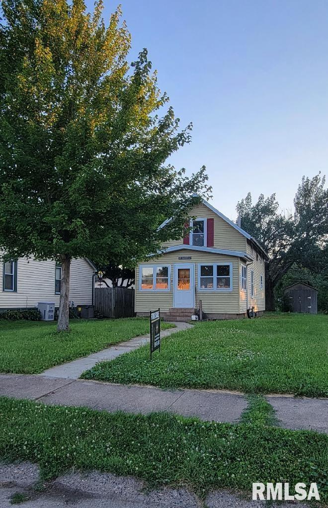 2014 40th St., Rock Island, IL 61201