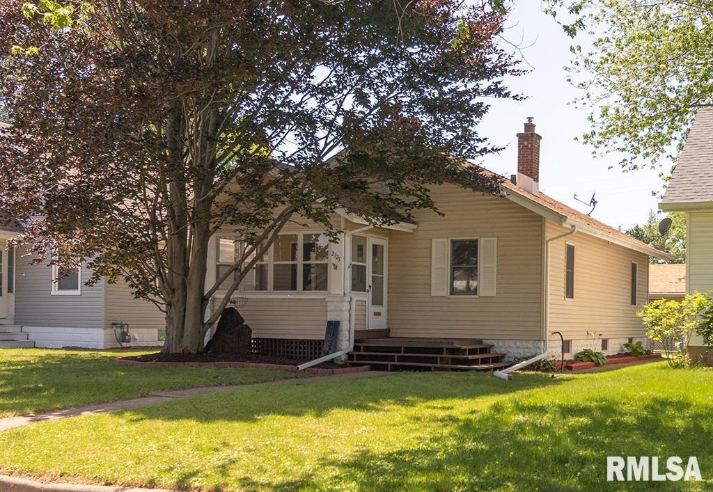 2325 30th St., Moline, IL 61265