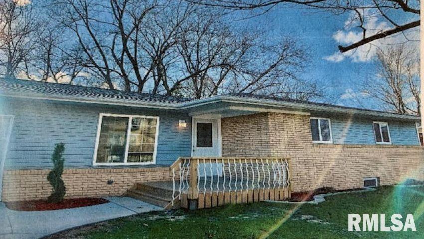 2315 Kennedy Dr., East Moline, IL 61244